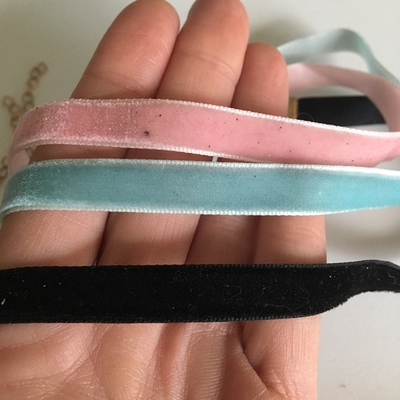 Set of three choker necklaces - Picture 2 of 8